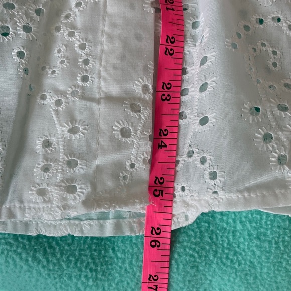 White Eyelet Button-Up Blouse Size XL NWOT - Picture 9 of 10